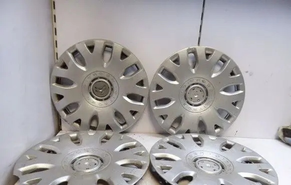 Citroen Xsara Picasso R15 wheel hub/cap/trim 9648926880