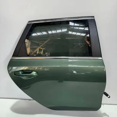 KIA Ceed Rear door