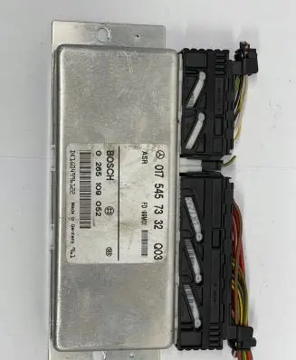 Mercedes-Benz E W210 Gateway control module 0175457332Q03