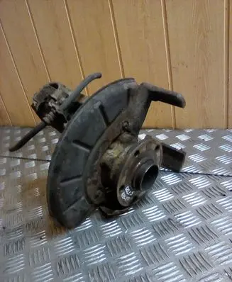 Volkswagen Golf V Front wheel bearing hub 