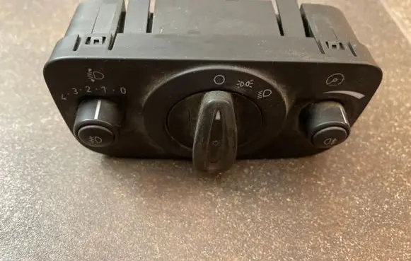 Ford Mondeo MK IV Light switch 8G9T13A024AA