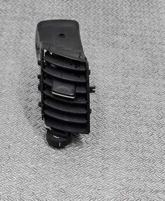 Opel Zafira B Dash center air vent grill 13144401 213680437