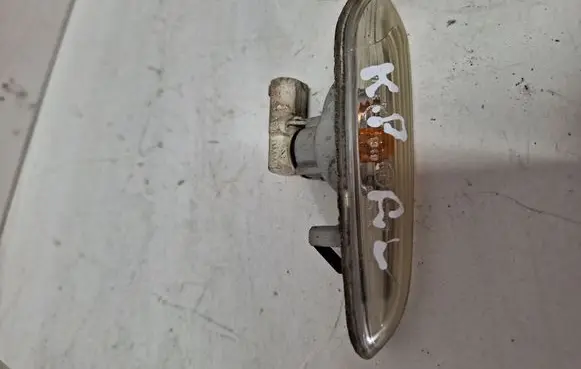 BMW 3 E90 E91 Front fender indicator light