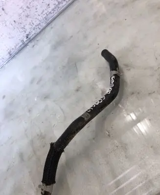 Nissan Qashqai J12 Engine coolant pipe/hose