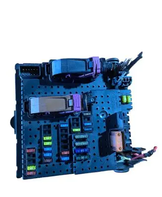 Volvo XC90 Fuse module 30728512 00006521814 28017881