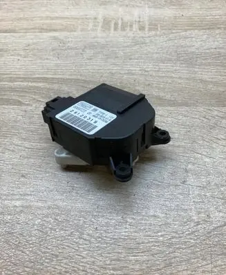 Opel Insignia A Air flap motor/actuator 2912031B 006972T
