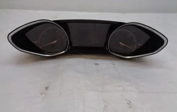 Speedometer (instrument cluster)