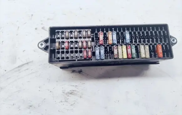 Volkswagen Touran I Fuse module 1T1970005 1T1970015