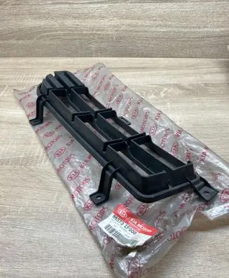KIA Cerato Front bumper lower grill 865732F000