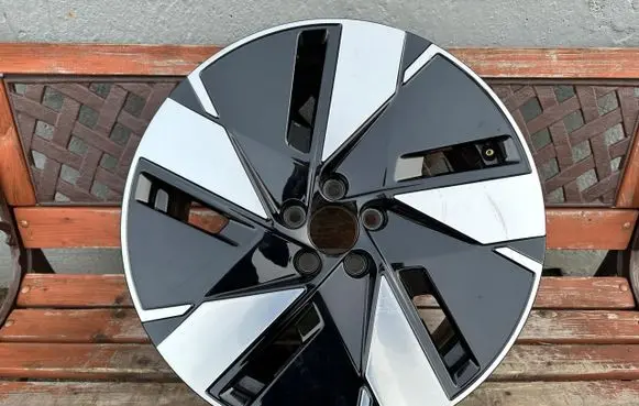 Volvo XC60 R19 alloy rim 