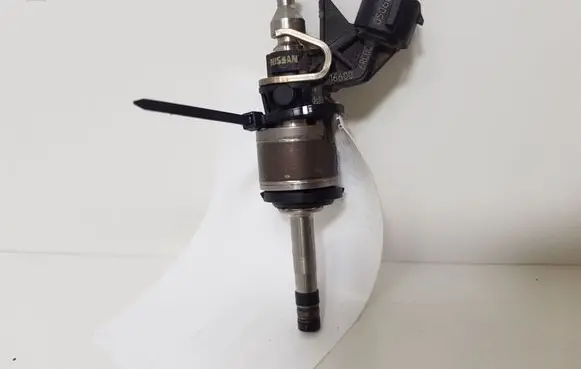 Fuel injector