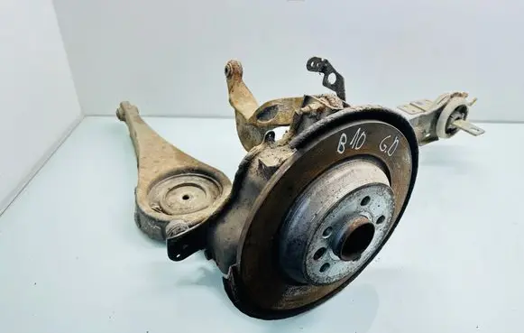 Volvo V70 Rear wheel hub 