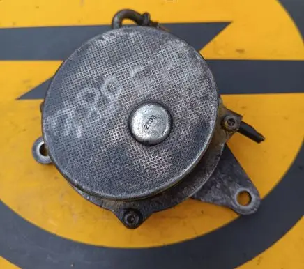 Opel Vectra C Vacuum pump 8973304130