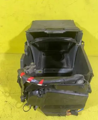 Ford Focus Battery box tray 