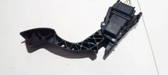 Ford Focus Accelerator throttle pedal 4M519F836AK 4M51-9F836-AK