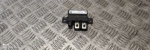 Mercedes-Benz C W205 Charging relay A0009822023