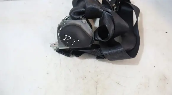 Renault Fluence Rear seatbelt