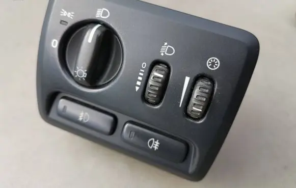 Volvo V70 Light switch 30739314 05W32E05 ML325100109