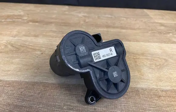 Land Rover Range Rover Evoque L551 Rear brake caliper K8D22K327AB