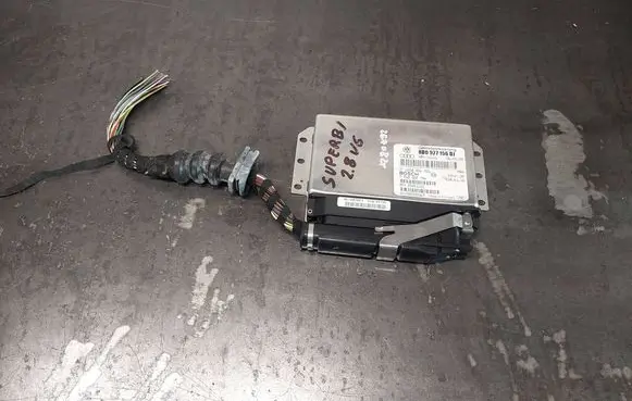 Skoda Superb B5 (3U) Gearbox control unit/module 8D0927156DJ 0260002756