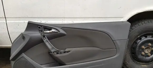 Opel Astra J Front door card panel trim