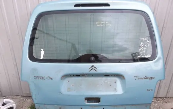 Citroen Berlingo Opening tailgate glass 