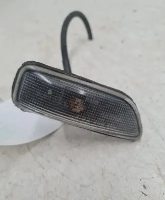 Volvo V70 Front fender indicator light 8658946