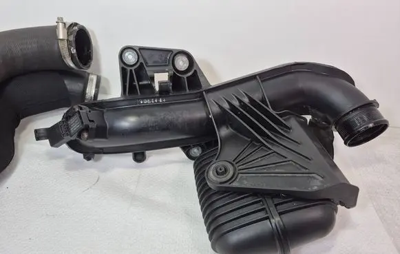 Audi Q5 SQ5 Intercooler hose/pipe 