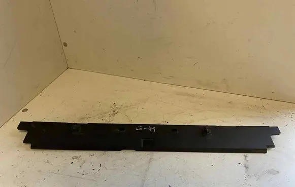 BMW 3 F30 F35 F31 Radiator trim 7600543 M151670K 1527231