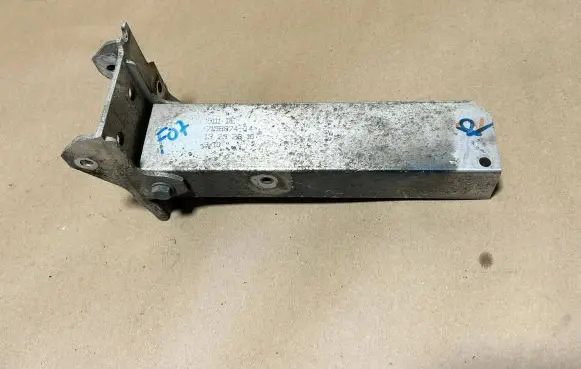 BMW 5 GT F07 Radiator support slam panel bracket 7158874 14428