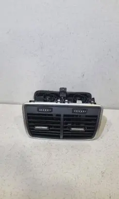 Rear air vent grill
