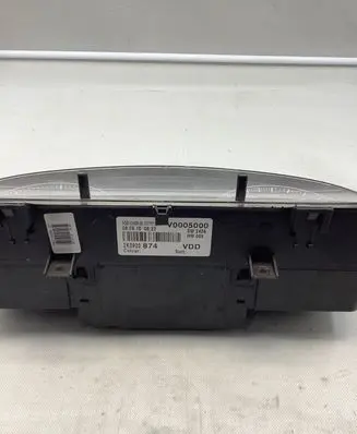Volkswagen Caddy Speedometer (instrument cluster) V0005000