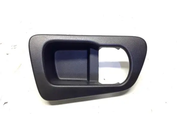 Nissan Qashqai Rear door handle cover 82682JD00A