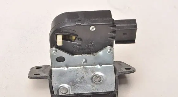 KIA Picanto Tailgate lock latch 
