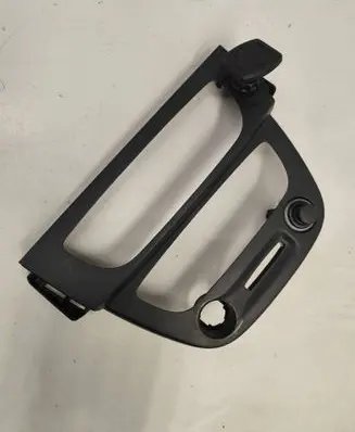 Renault Megane III Radio/GPS head unit trim 682600003R 40334M