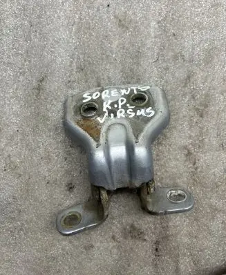 KIA Sorento Front door upper hinge
