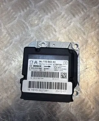 Peugeot 3008 I Airbag control unit/module 9677044380 YBYD0027081 0285010980