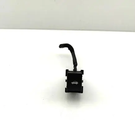 Toyota GR 86 Tailgate/boot open switch button SU00309331