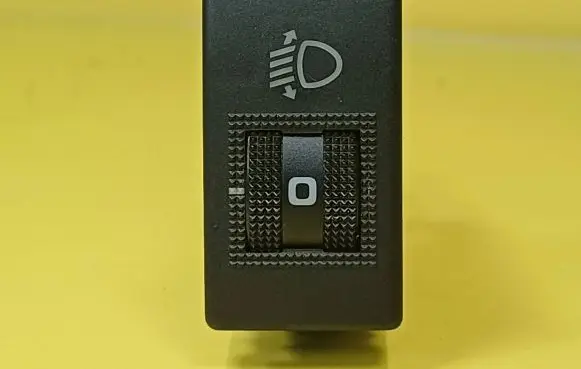 Audi A4 S4 B5 8D Headlight level height control switch 8D0941301