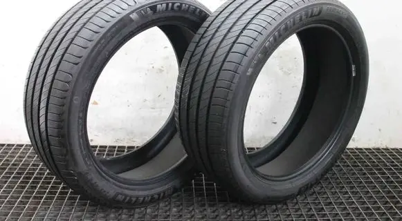 Tesla Model S R19 summer tire 24545R19 MICHELINPRIMACY4