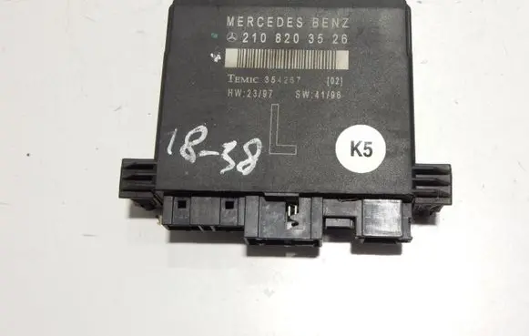 Mercedes-Benz C W202 Door control unit/module 2108203526 MERCEDESBENZ 1838