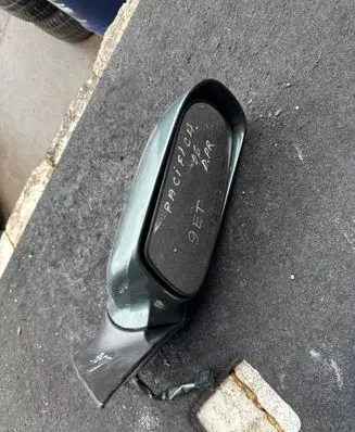 Chrysler Pacifica Front door electric wing mirror 