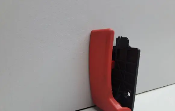 Engine bonnet (hood) release handle