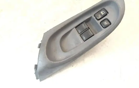 Nissan Almera N16 Electric window control switch 80961BM500