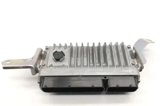 Toyota Yaris Engine control unit/module 896610U120