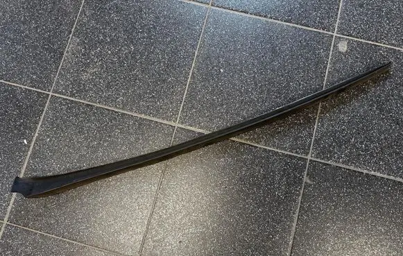Seat Ibiza IV (6J,6P) Windshield trim 