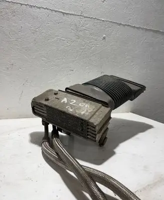 Audi 200 Engine oil radiator 