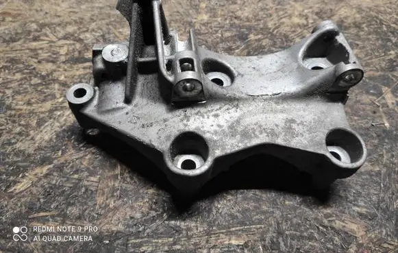 Renault Kadjar Generator/alternator bracket 117105124R