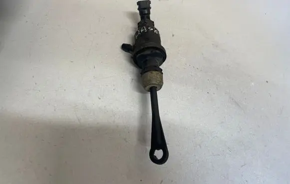 Clutch slave cylinder