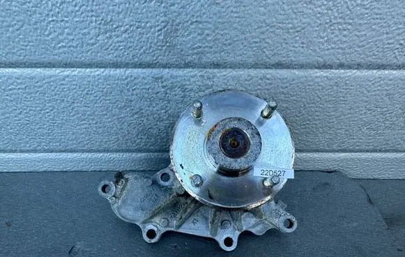 Nissan King Cab, Navara Water pump 21010VK525